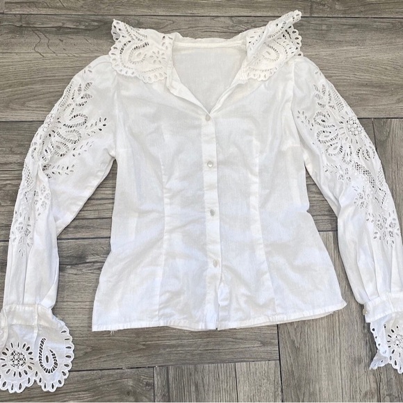 Unique Vintage Tops - Elegant White Long Sleeve Women's Vintage Blouse (UNIQUE)